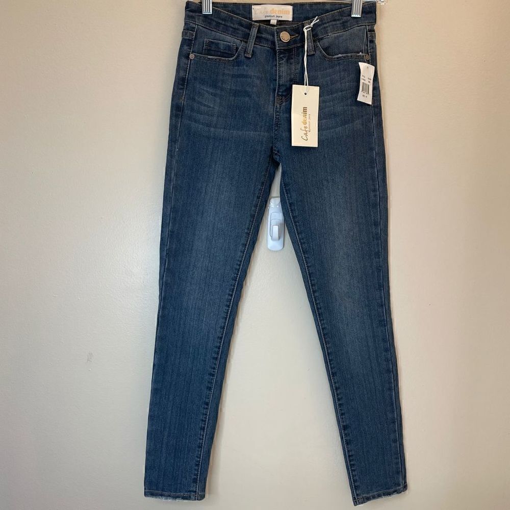 NEW! Cafe Denim| Medium Blue| Stretch|Skinny Leg| Size 1/2